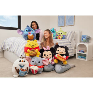 Peluche Disney avec snack 35cm (modèle aléatoire)